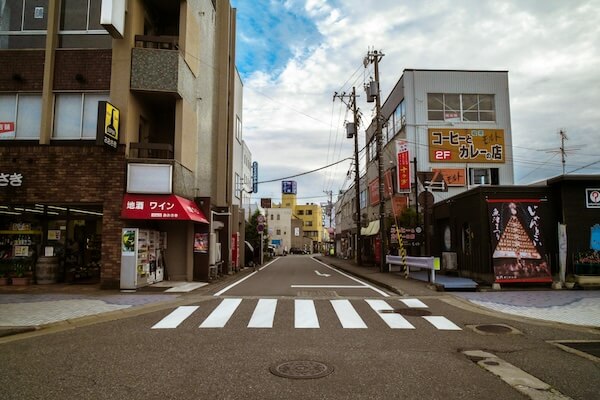 Practical micro-tips for driving in Japan as a tourist
